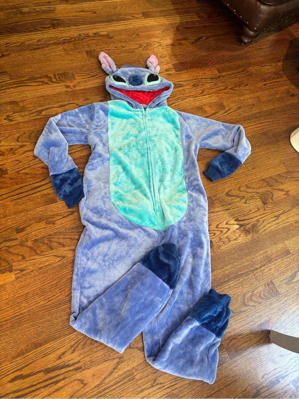 Adult Stitch (Lilo) zip up one piece pajamas, costume, Size Medium Outfit